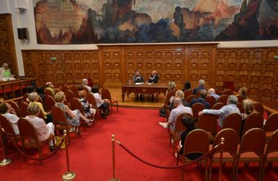 2014-06/JF KAHN 4700.jpg