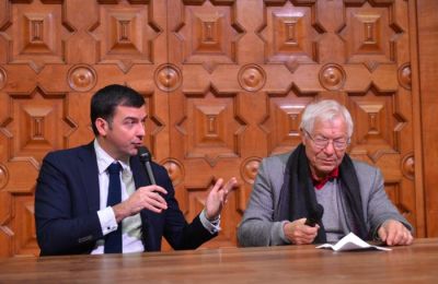 2014-12/LE fOL5700.jpg