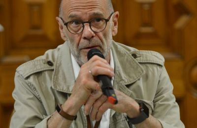 2018-04/simenon-6700.jpg